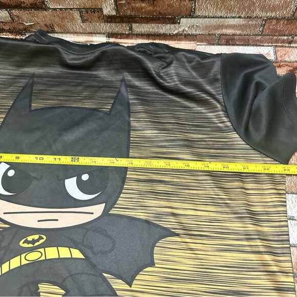 Men’s DC Comics  Batman Graphic Black/Yellow  Shirt - Size XL - Picture 7 of 9